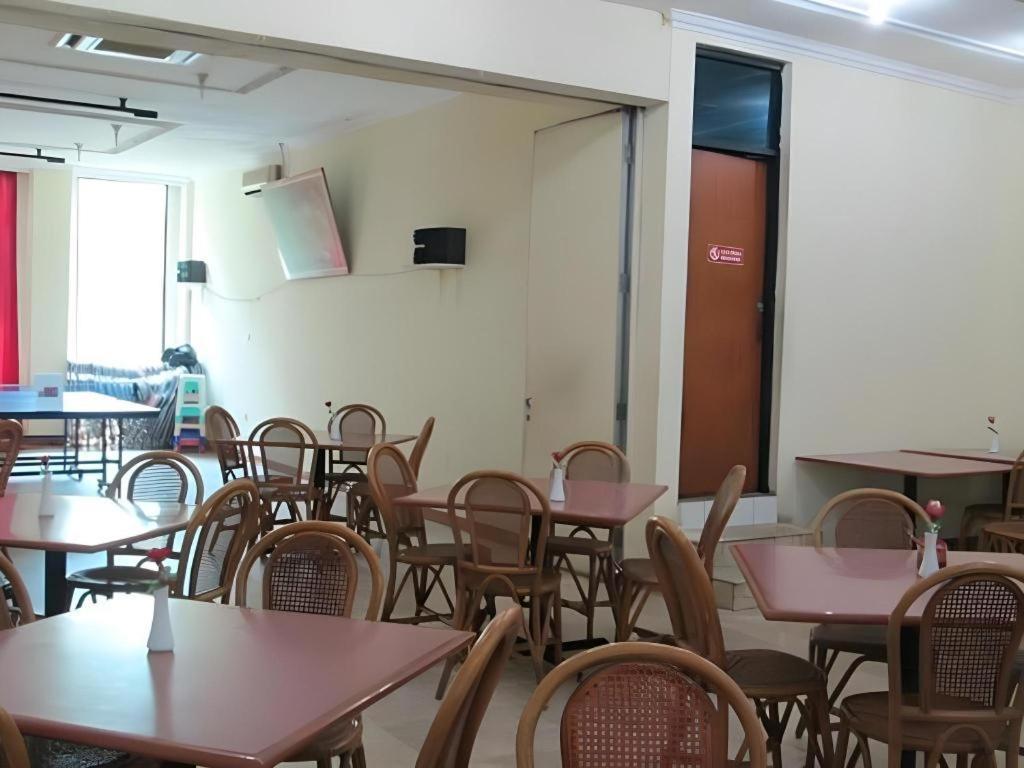 Hotel Lautze Indah ジャカルタ エクステリア 写真